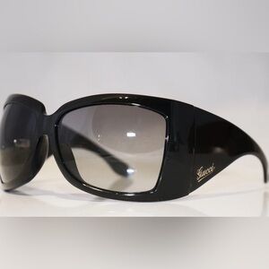 Woman’s Vintage Gucci Black Sunglasses Oversized Gradient Lenses Y2K 2961/S New